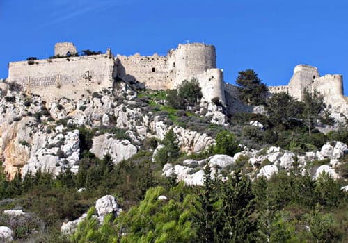 замок святого иллариона